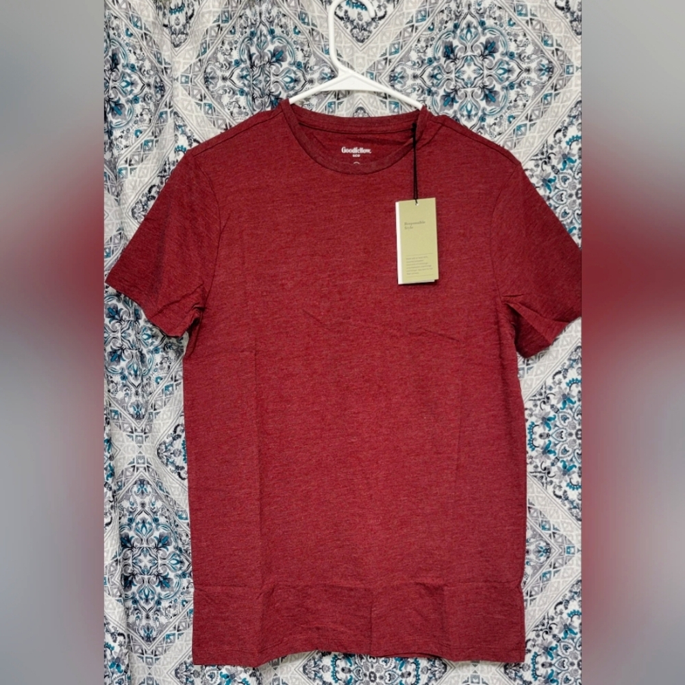 Crewneck Tees Everyday Wear | Roanoke Red Color | US Small Men